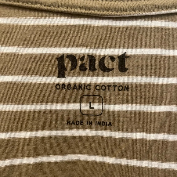 Pact V-Neck Softspun T-Shirt Size Large Olive Green White Stripes Organic Cotton - Picture 4 of 6